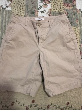 LOFT Light Beige Women's Bermuda Shorts